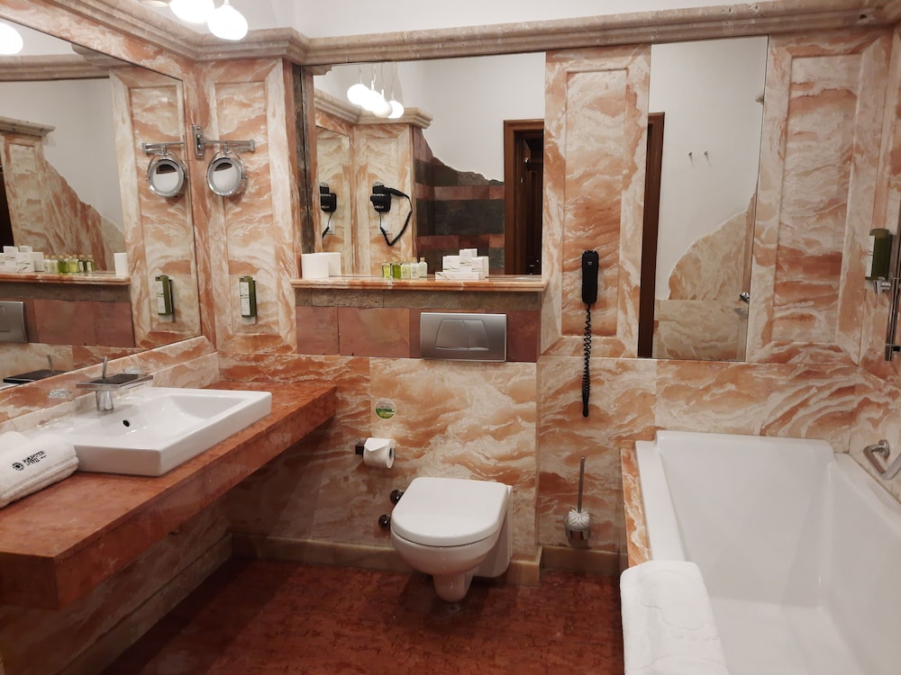 Hotel Rubinstein 44/50