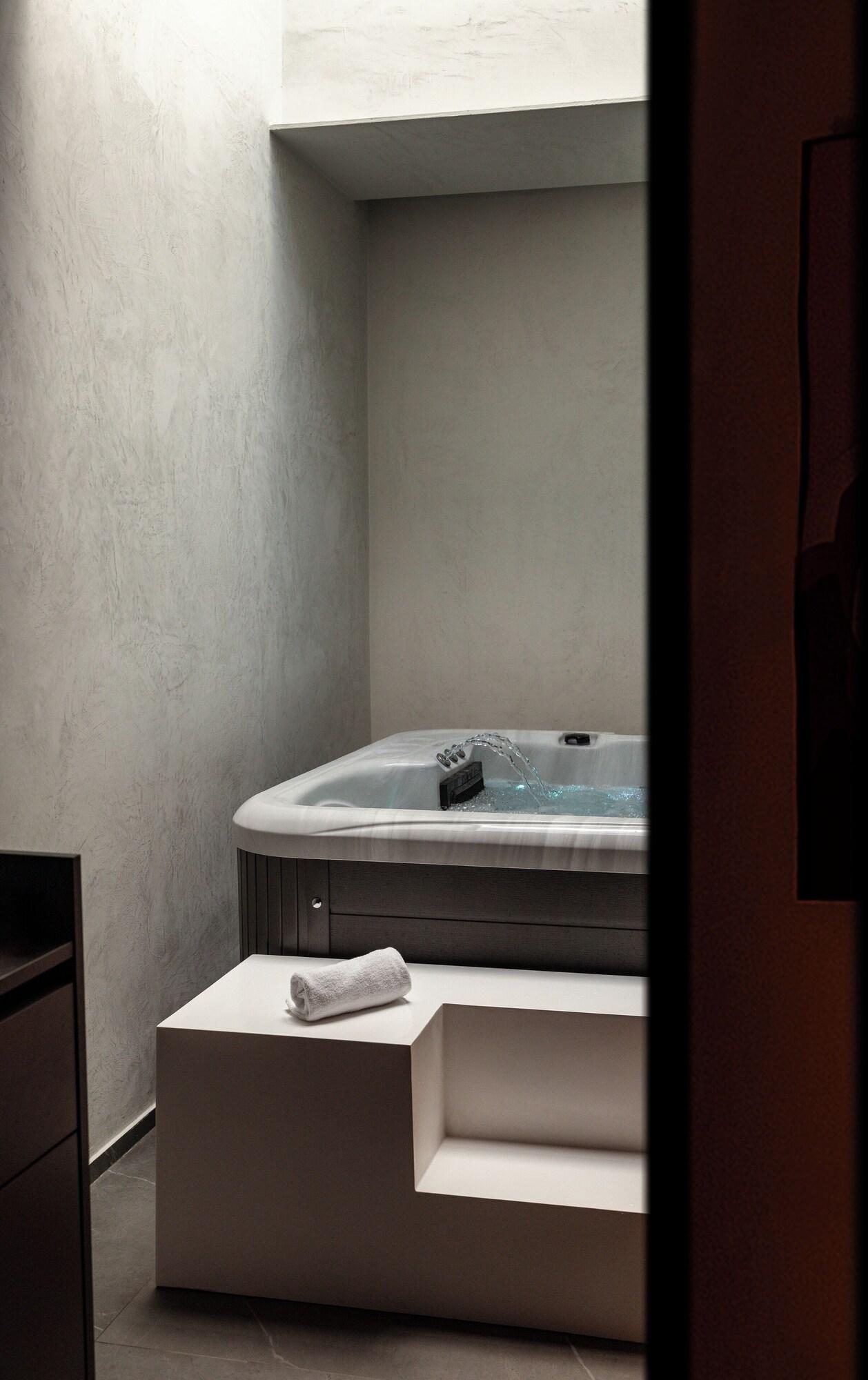 Thirty Three Boutique by K Hotels 49/63
