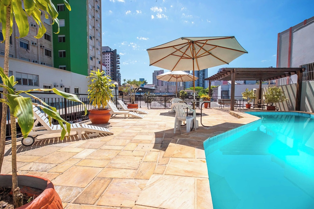 Hotel Suarez Executive 66/69