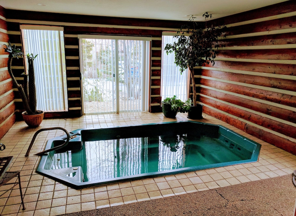 3 Peaks Lodge 4/27