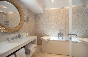Relais Blu 48/51