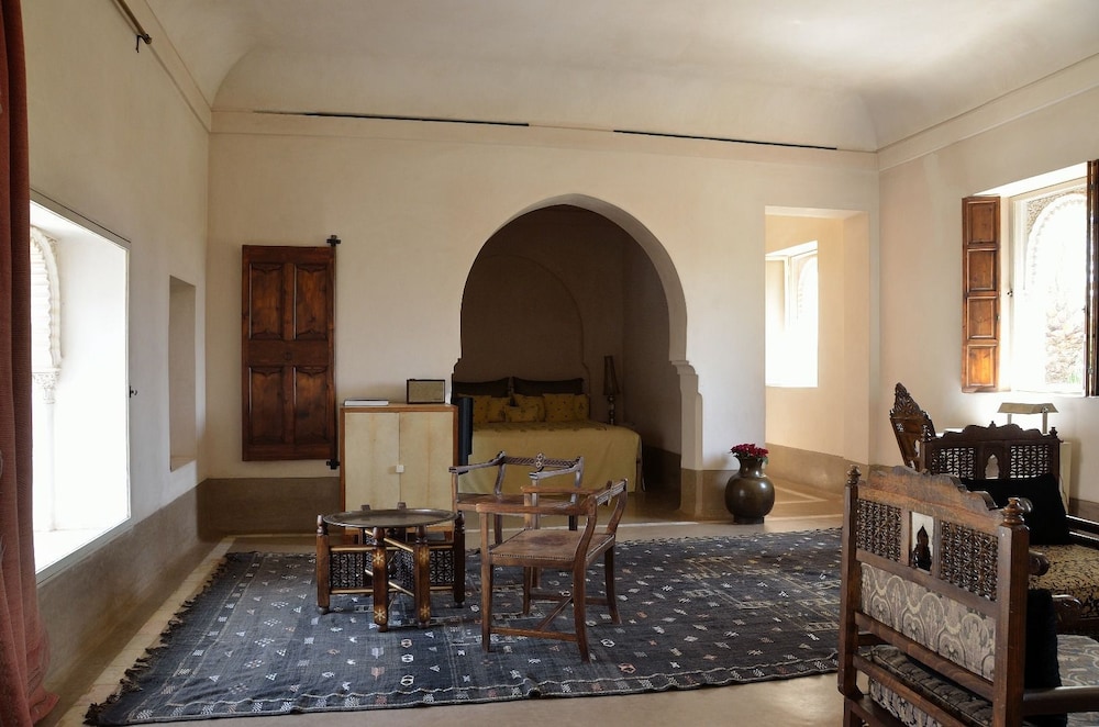 Ksar Char Bagh 52/85