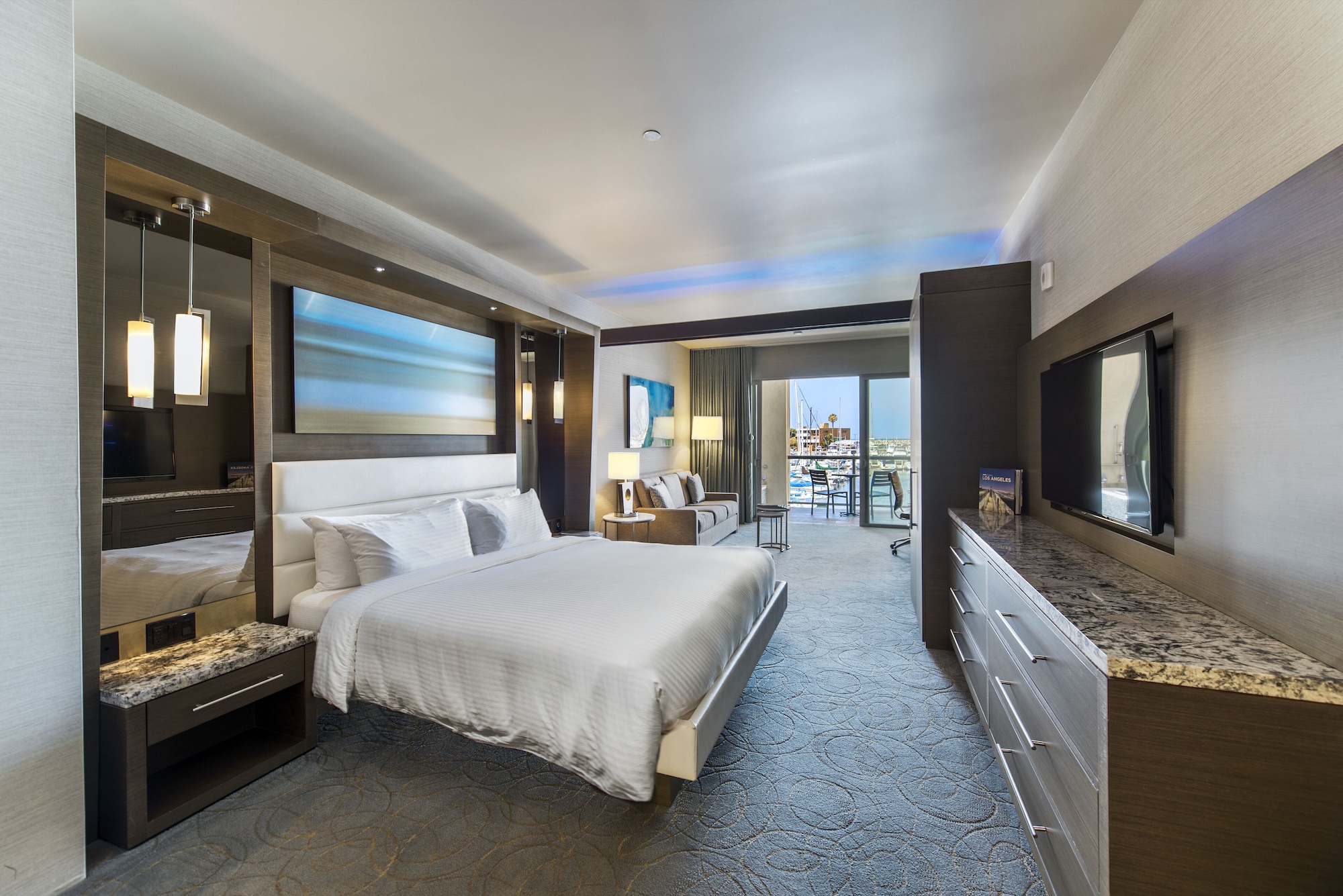 Suite, King Bed, Ocean View, Sofa, Sea Floor, Accessible