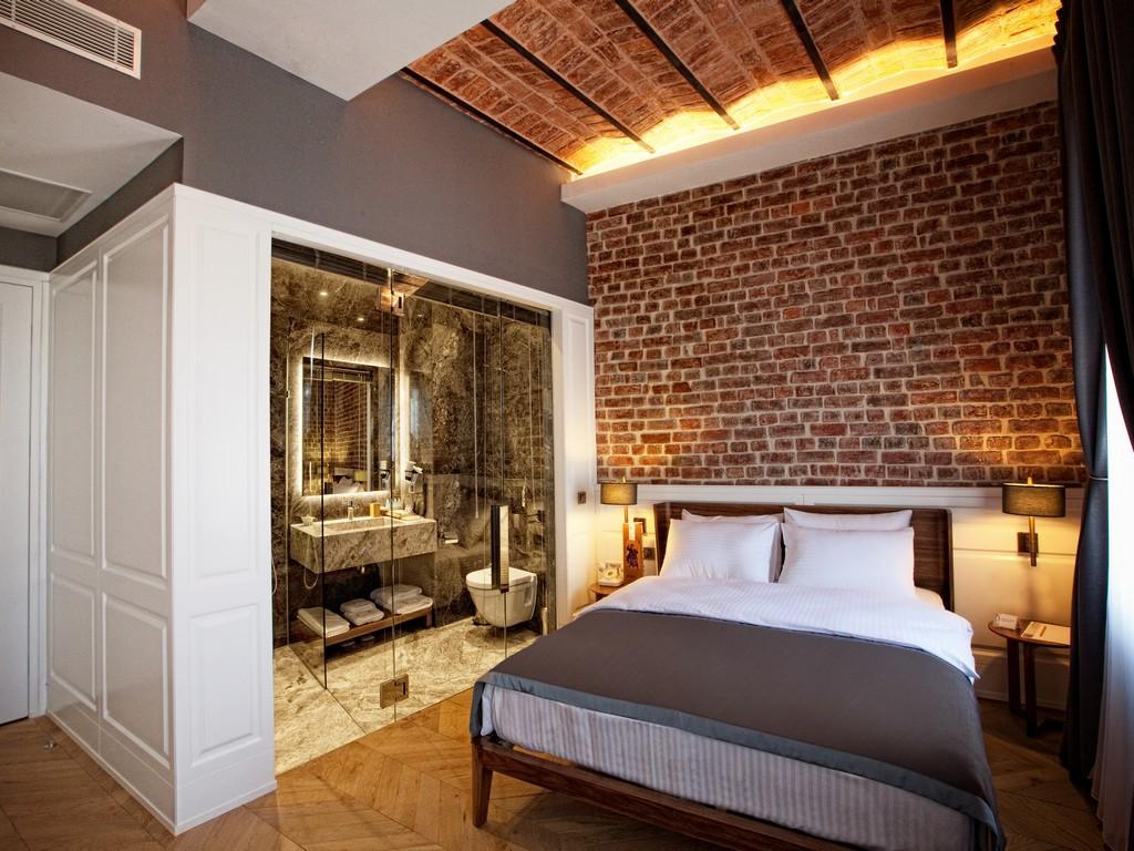 Guest Room, Deluxe, King Bed