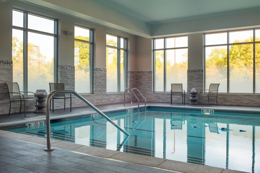 RESIDENCE INN BOSTON CONCORD 8/59