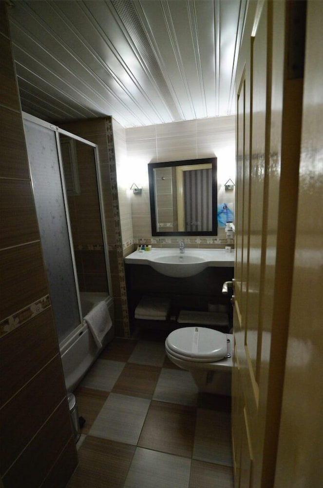 Hizel Otel Duezce 45/45