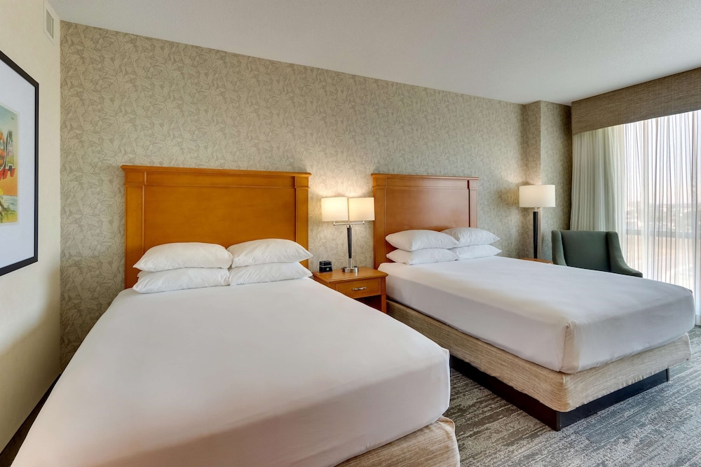 Drury Inn & Suites Orlando 14/60