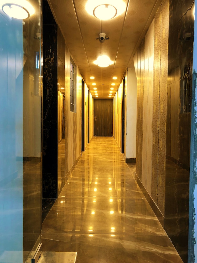Hotel Pardesi 6/45