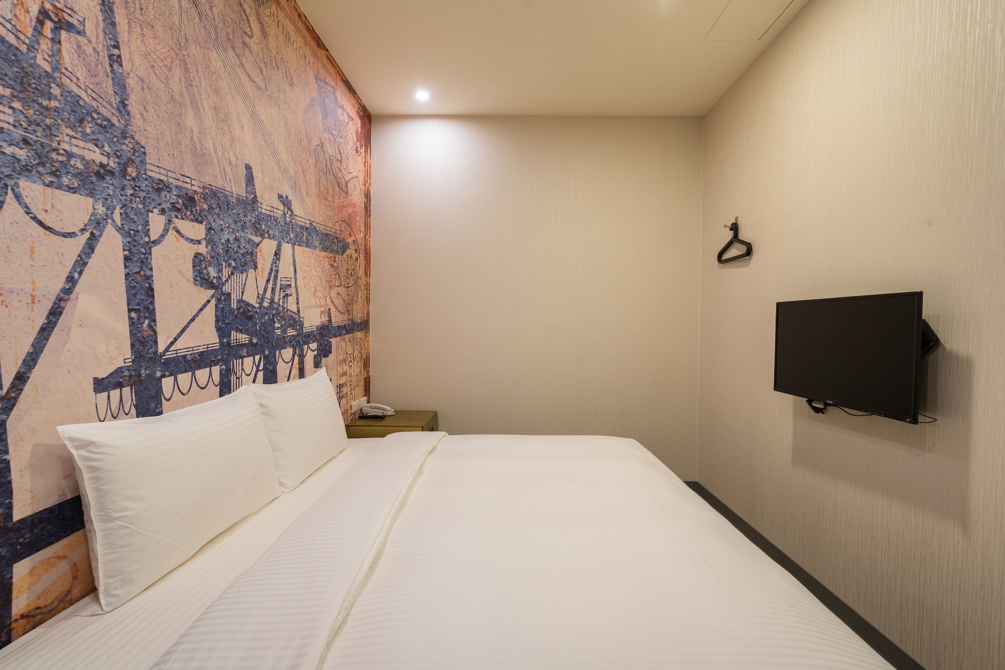 STANDARD, DOUBLE BED, NO WINDOW