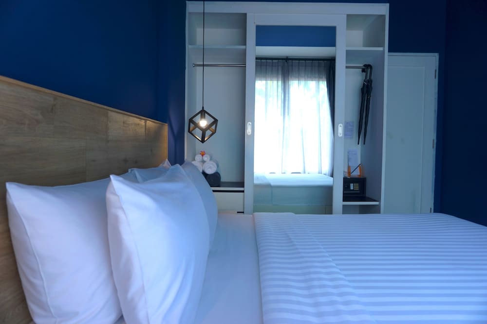 THE SIGNATURE PHUKET RESORT AND RESTAURANT 34/70