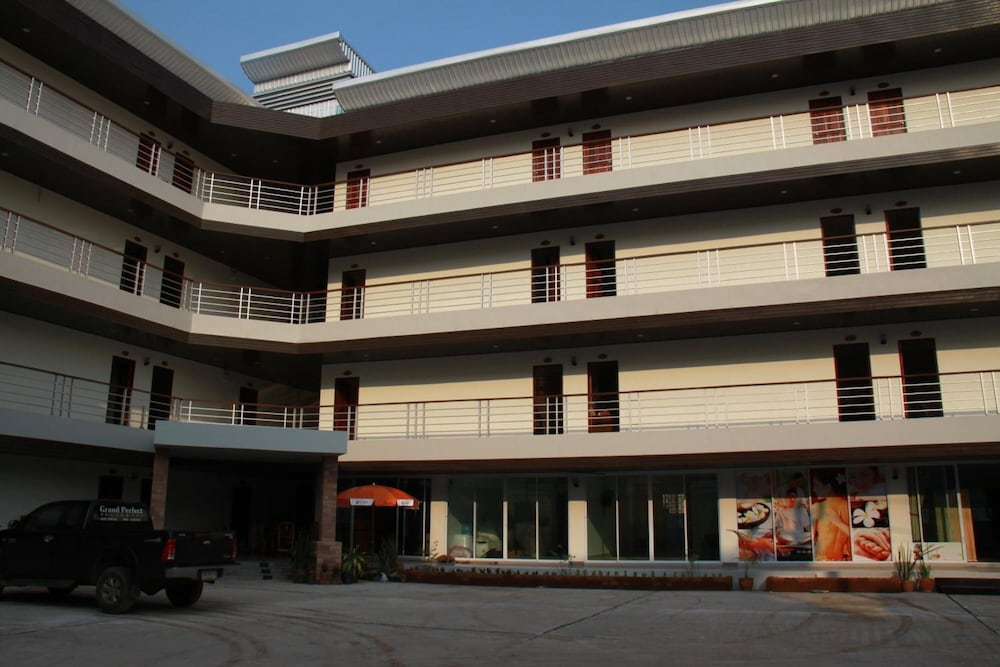 Grand Perfect Apartment 30/37