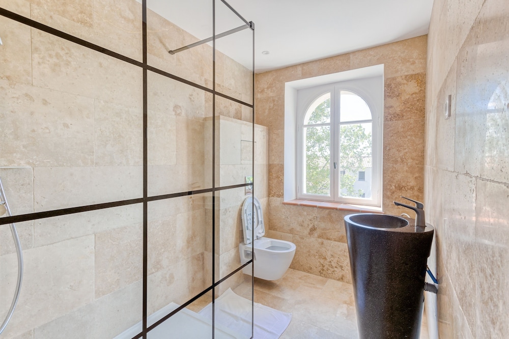 DOMAINE DE LA NERTHE- HOTEL PROVENCE MEDITERRANEE 47/50