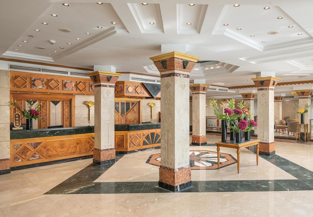 Jaz Pyramids Resort 8/50