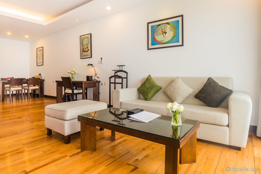 Elegant Suites Westlake 37/72