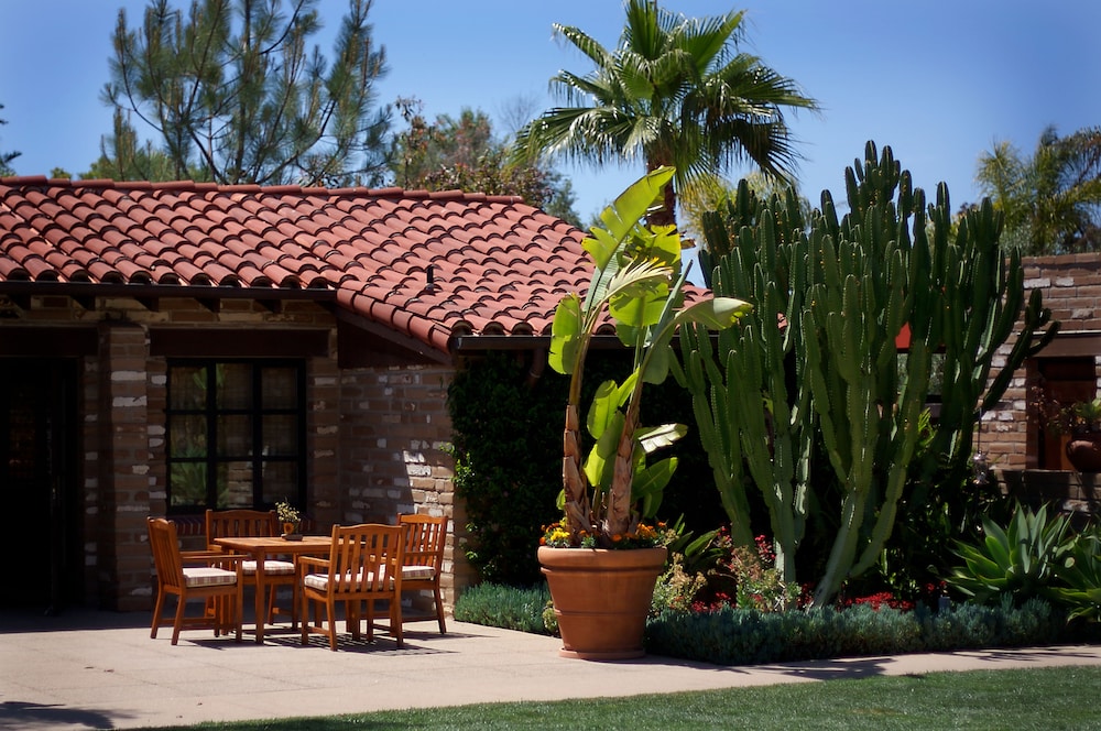 Estancia La Jolla Hotel And Spa 8/65