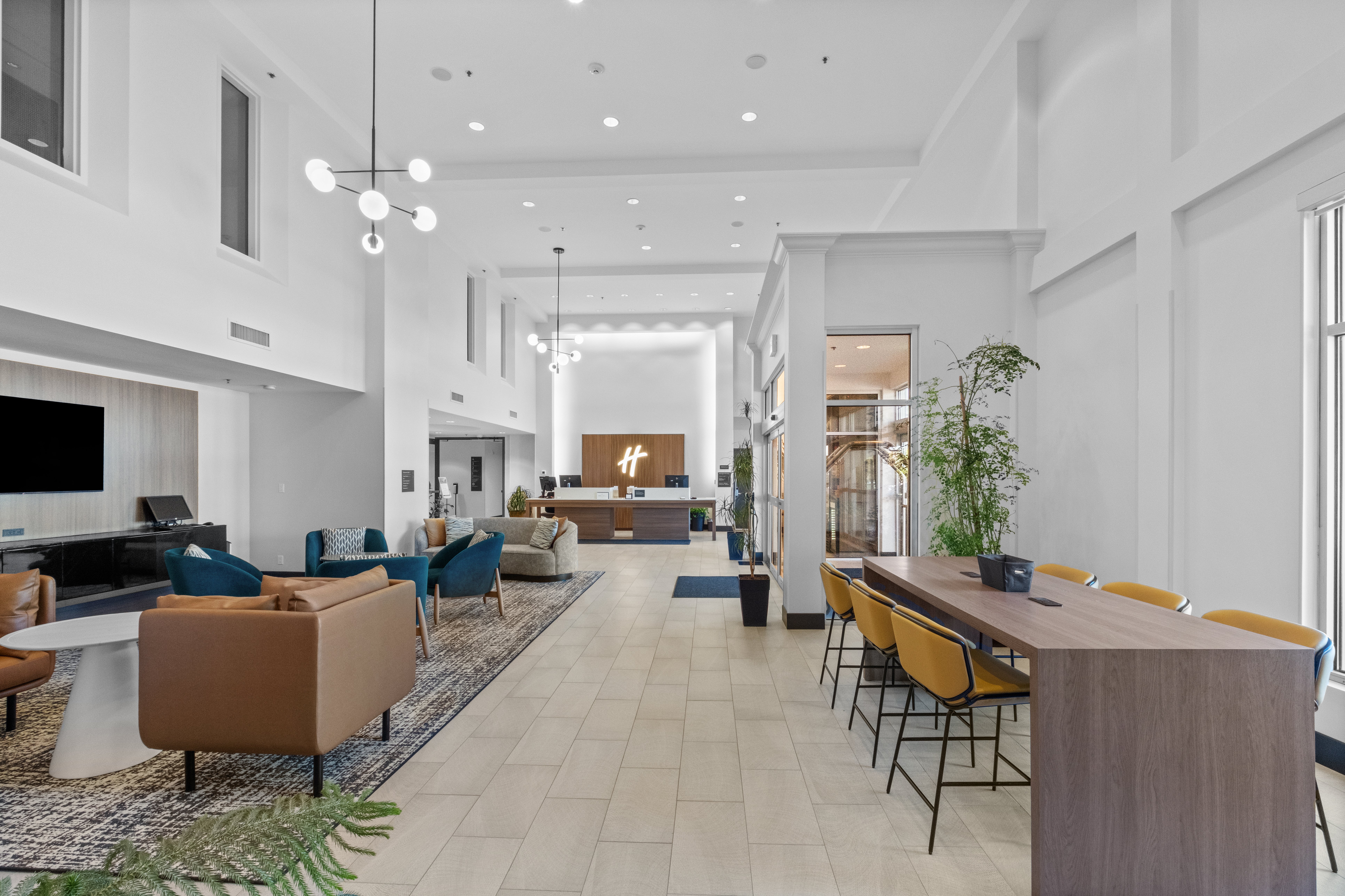 Holiday Inn Hotel Suites Surrey East Cloverdale 48/75
