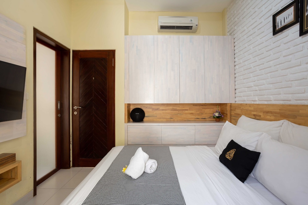 Paisa Seminyak Living 15/50