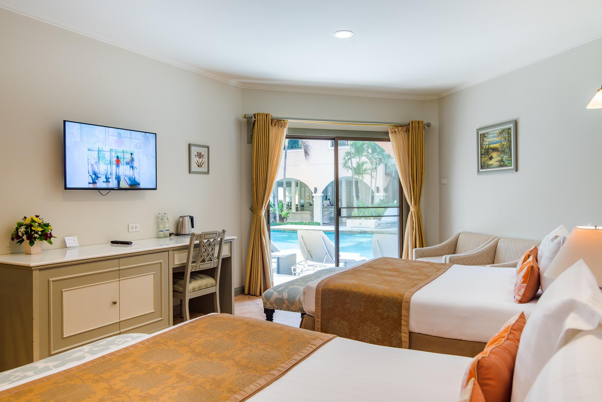 Room, Pool Access
