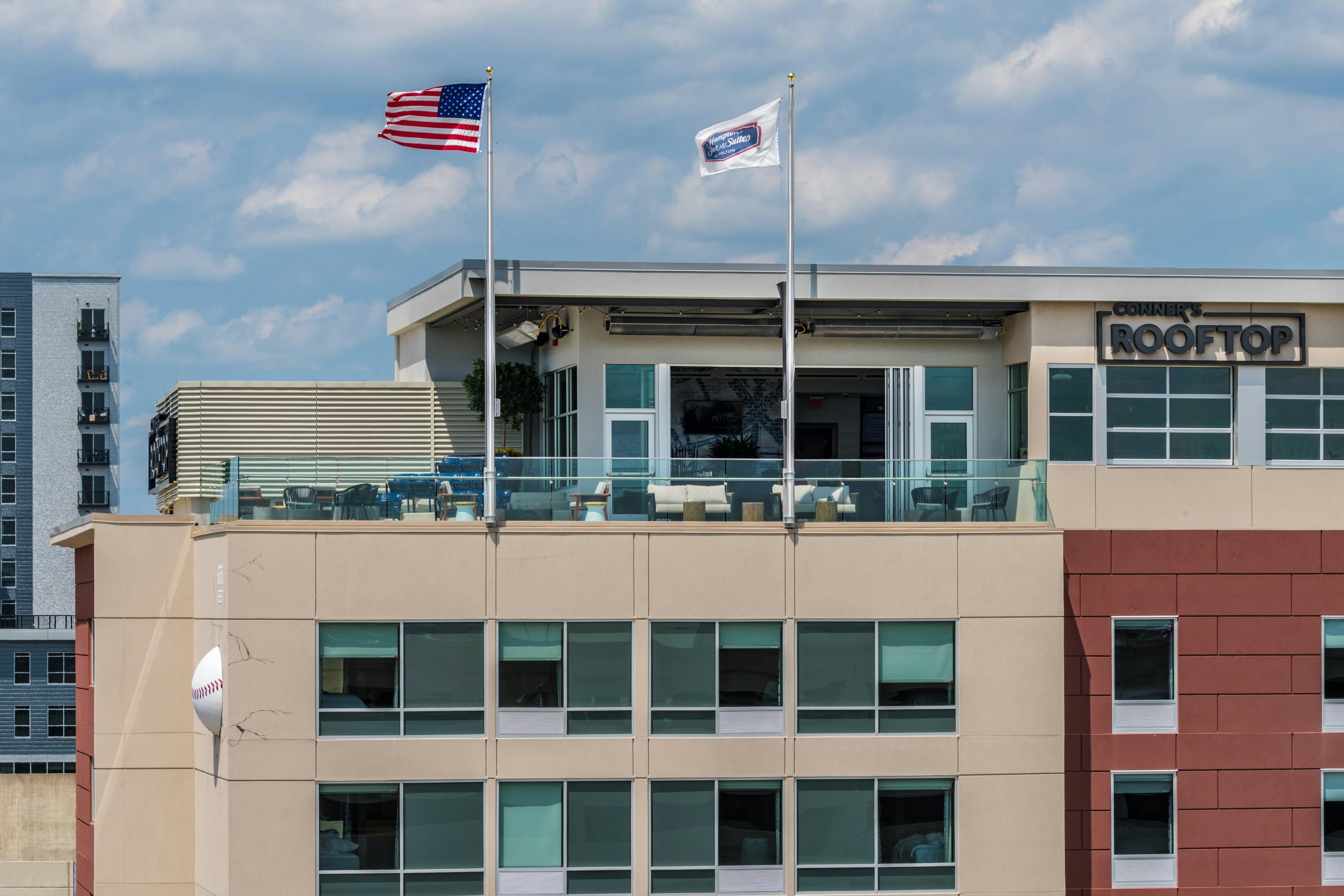 Hampton Inn and Suites Fort Wayne Downtown photo3