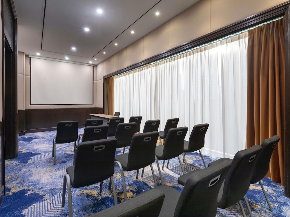 Novotel Kuala Lumpur City Centre 60/67