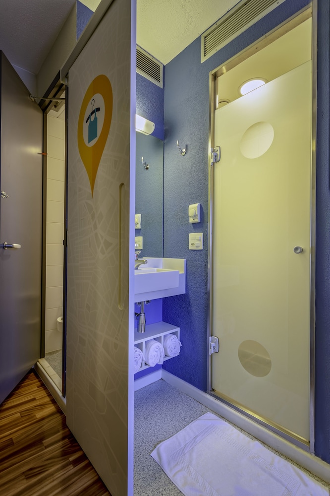 Ibis Budget SP Centro Sao Joao 7/75