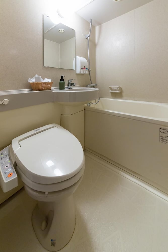 Kochi Prince Hotel 43/45