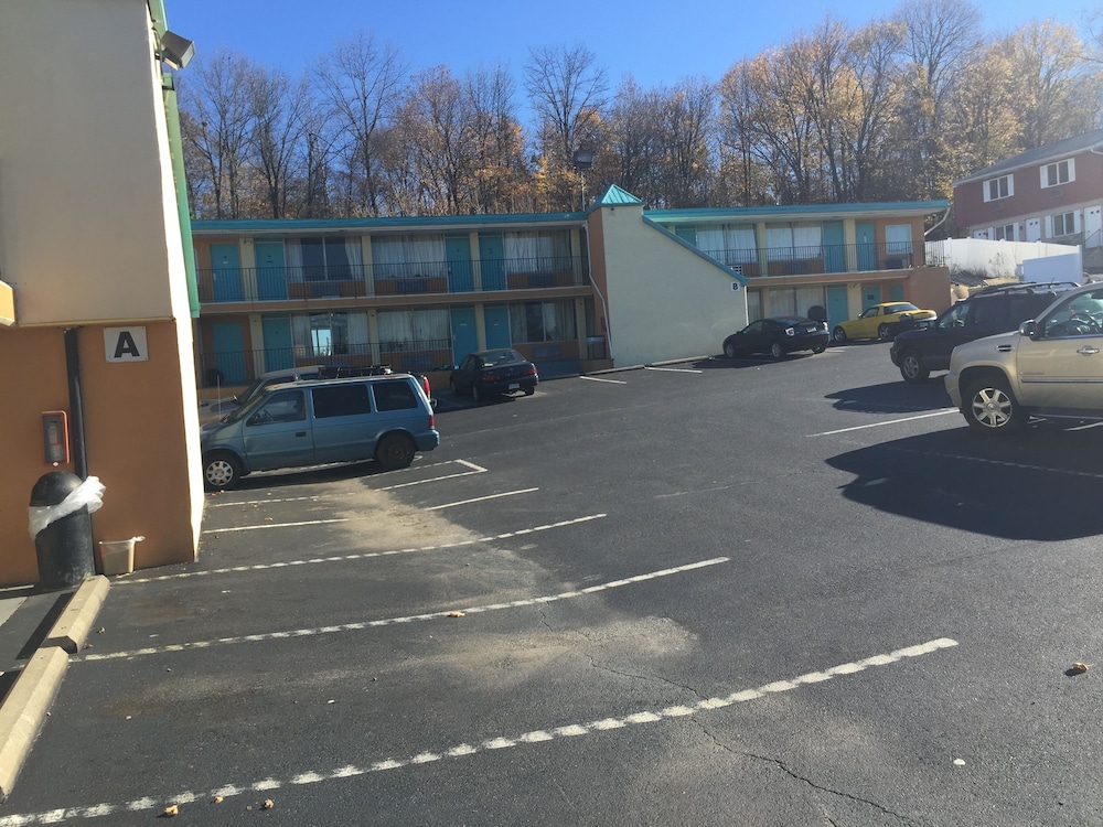Executive Inn Coopersburg 4/33
