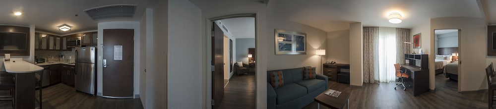 Staybridge Suites Puebla 21/63