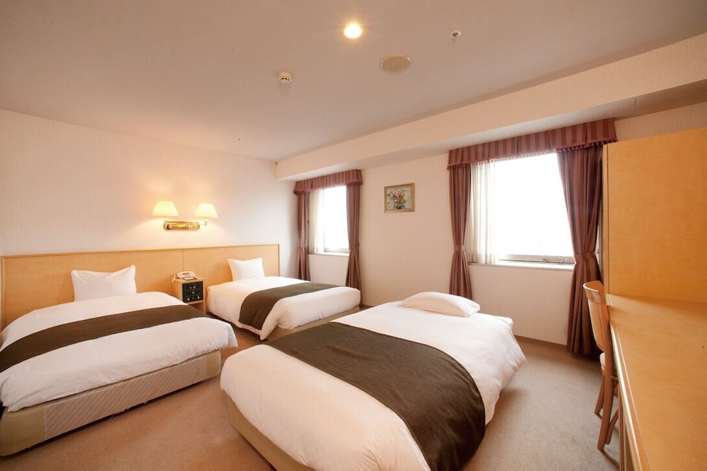 ROOM, TRIPLE
