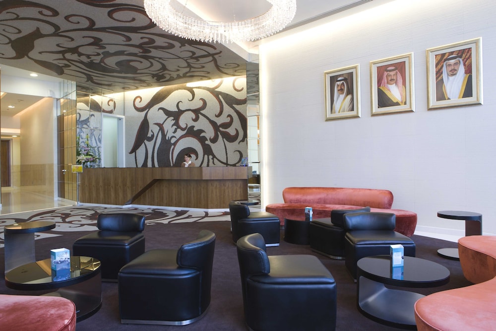 Elite Crystal Hotel 54/75
