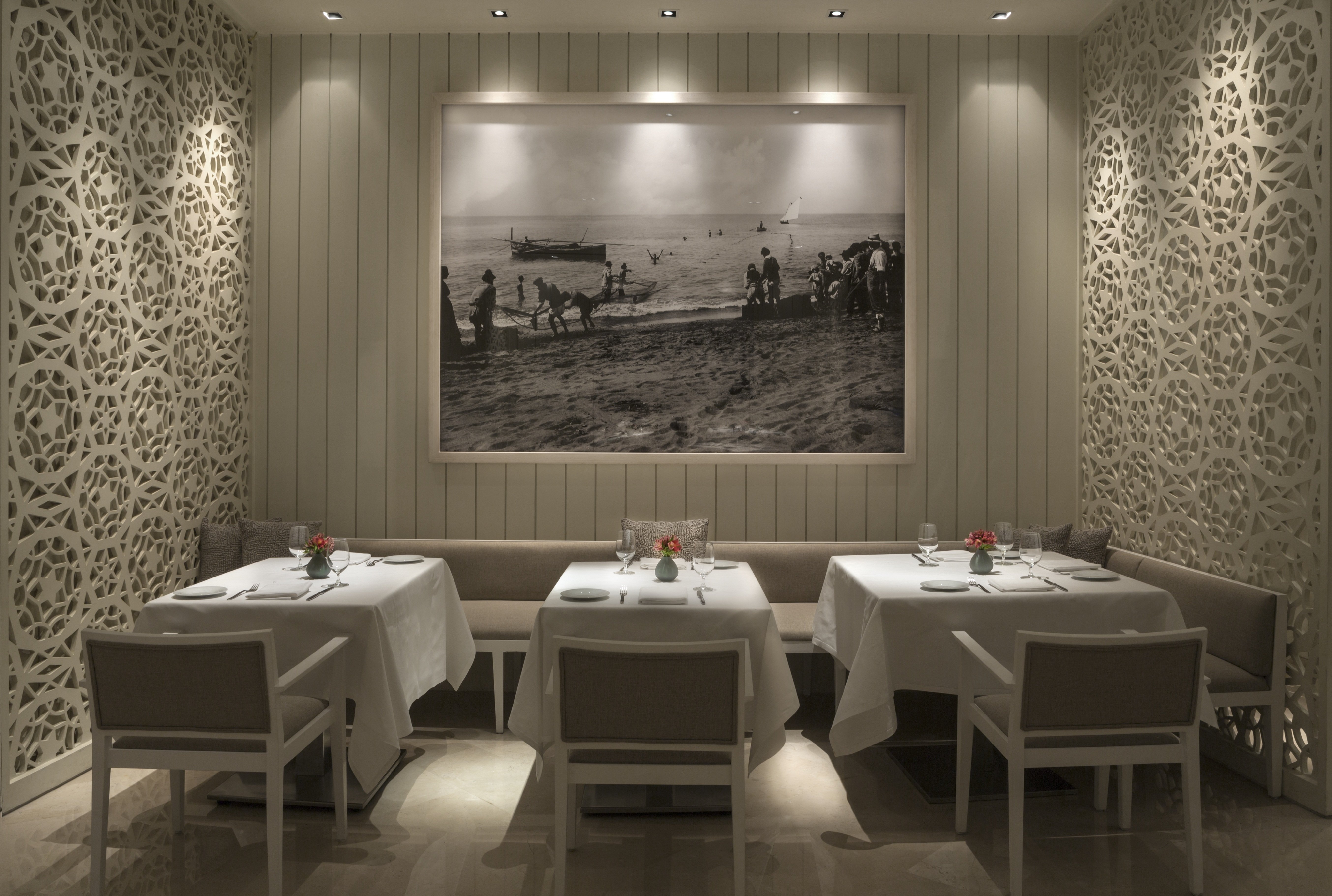 TAJ LANDS END 65/84