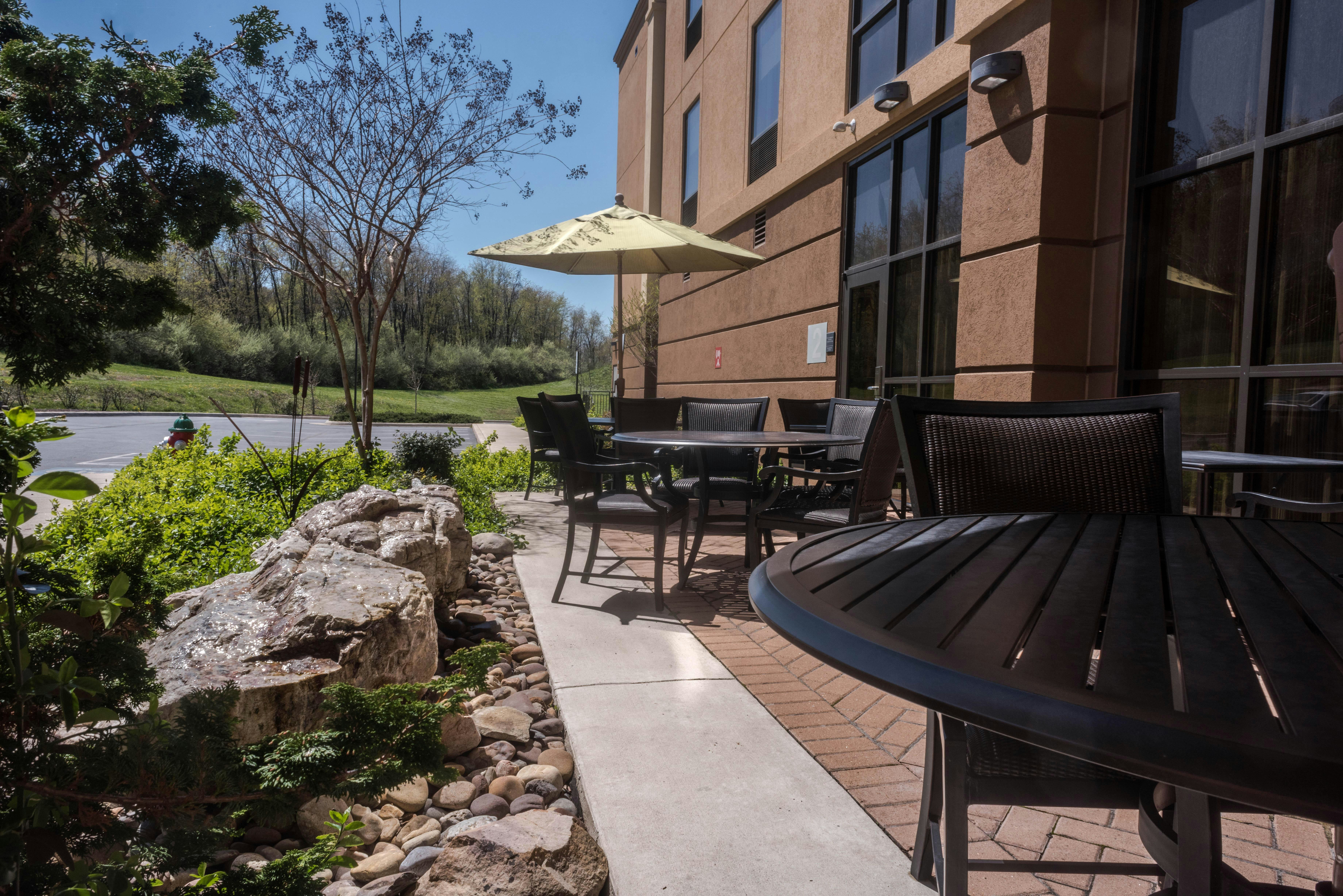 Hampton Inn And Suites Woodstock 72/74