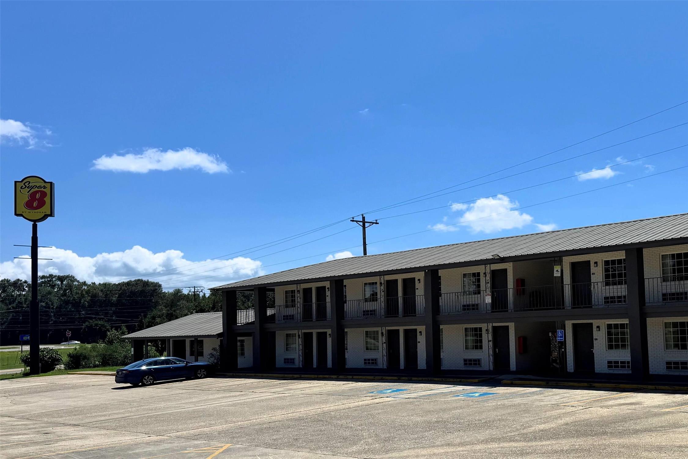 Super 8 by Wyndham Picayune 3/20