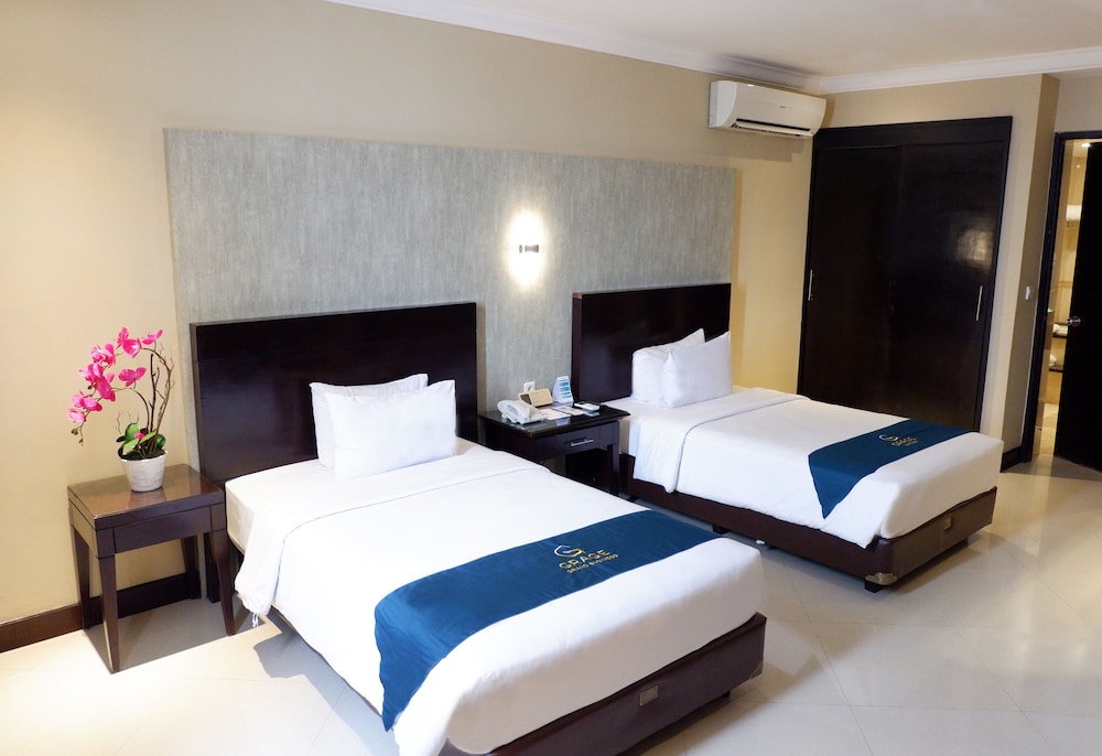 Grage Hotel Cirebon 8/71