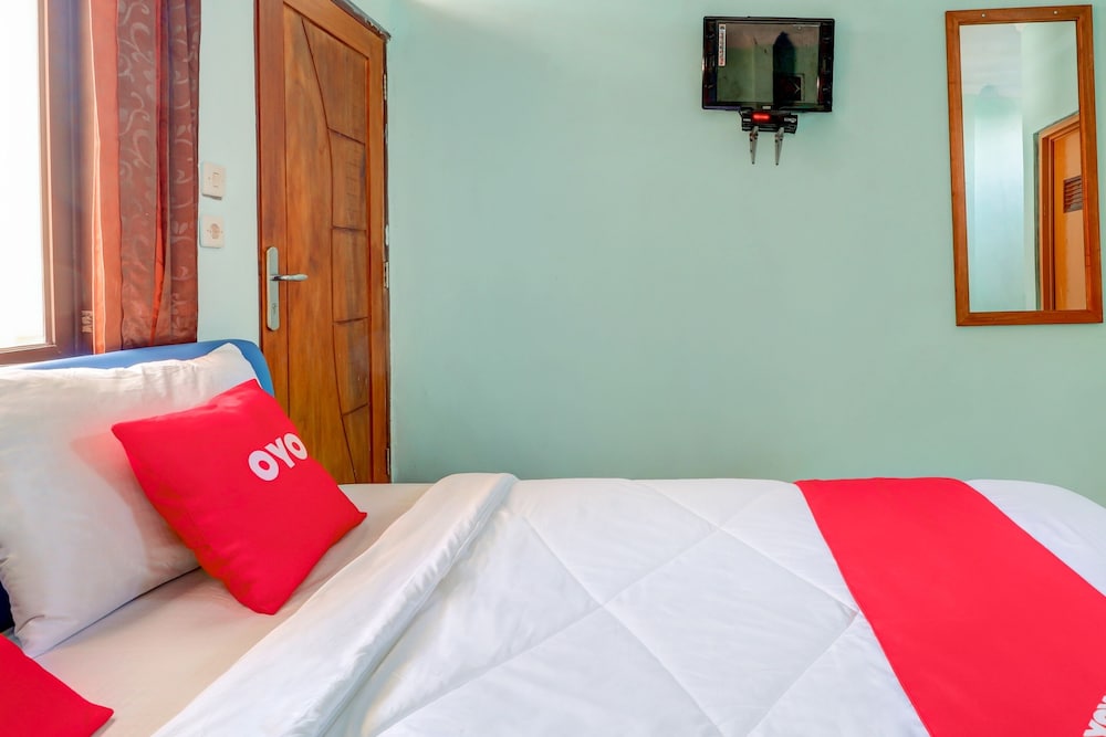 OYO 3879 Villa Sari Intan 13/25