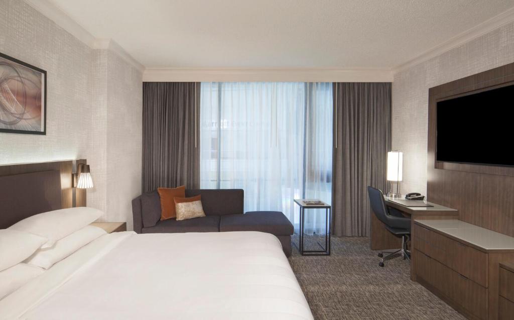 1 Bedroom, Plaza, Suite, King Bed