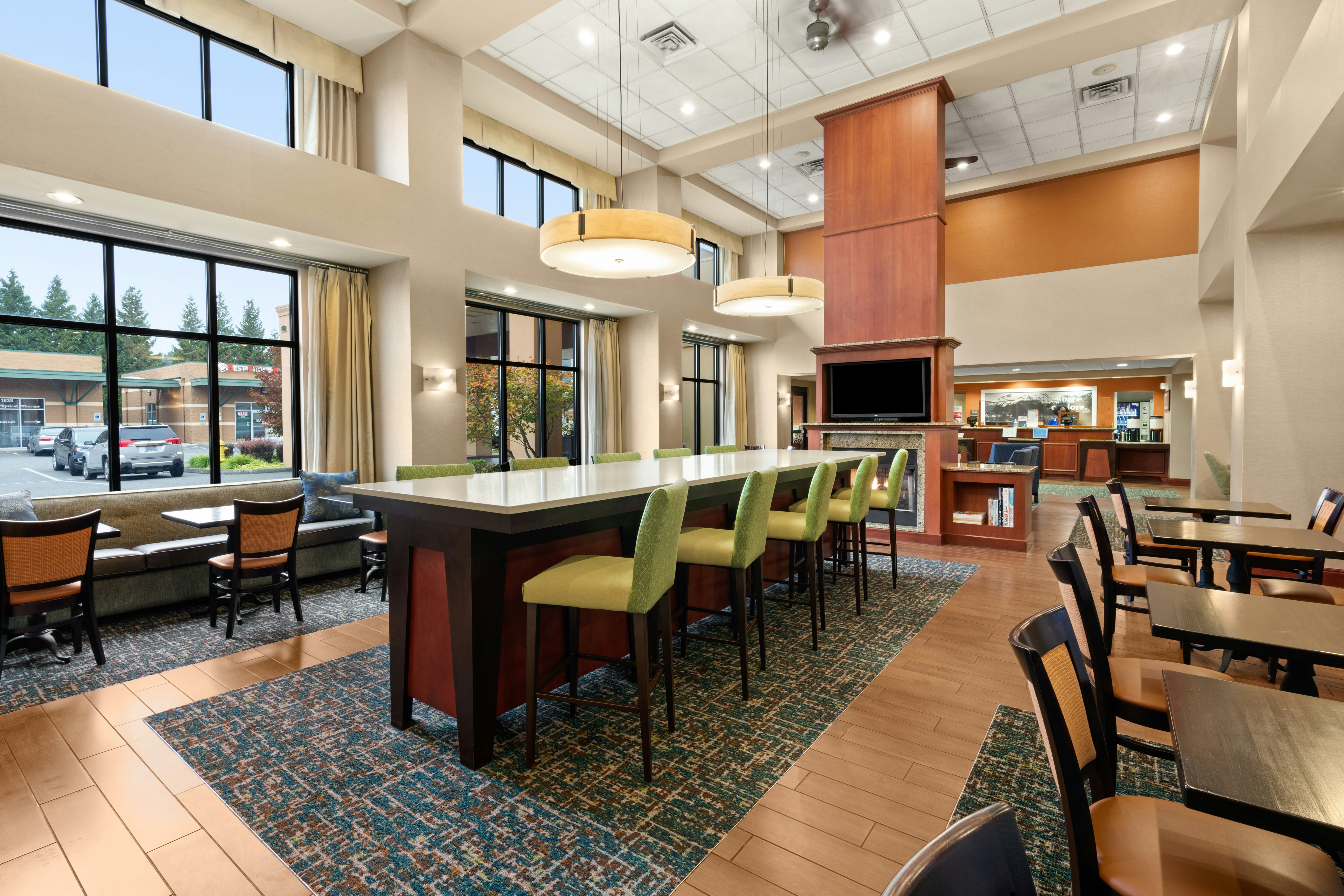 Hampton Inn & Suites Burlington WA 25/39