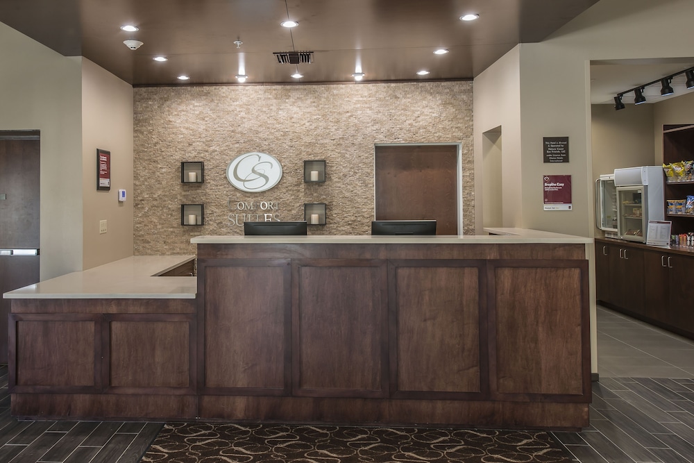 Comfort Suites Dunnellon near Rainbow Springs 9/40
