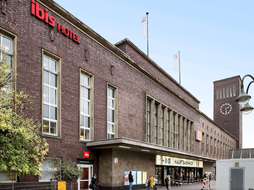 Ibis Dusseldorf Hauptbahnhof 3/67