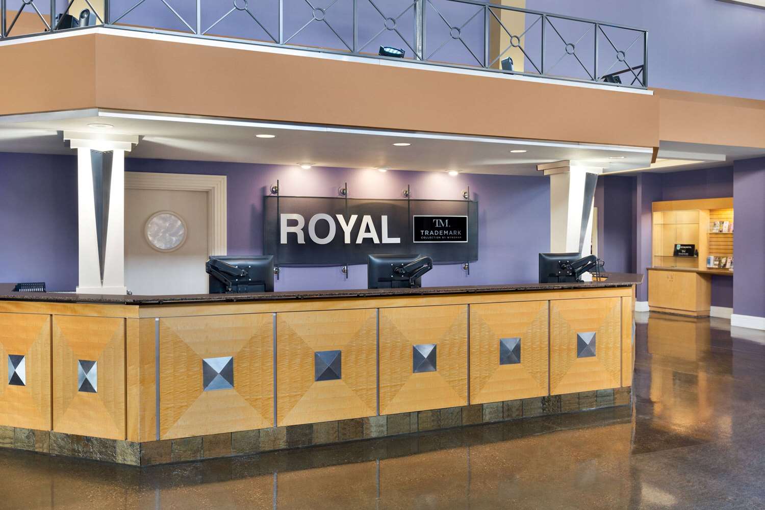 Royal Hotel Edmonton Airport, Trademark Collection By Wyndham 3/40
