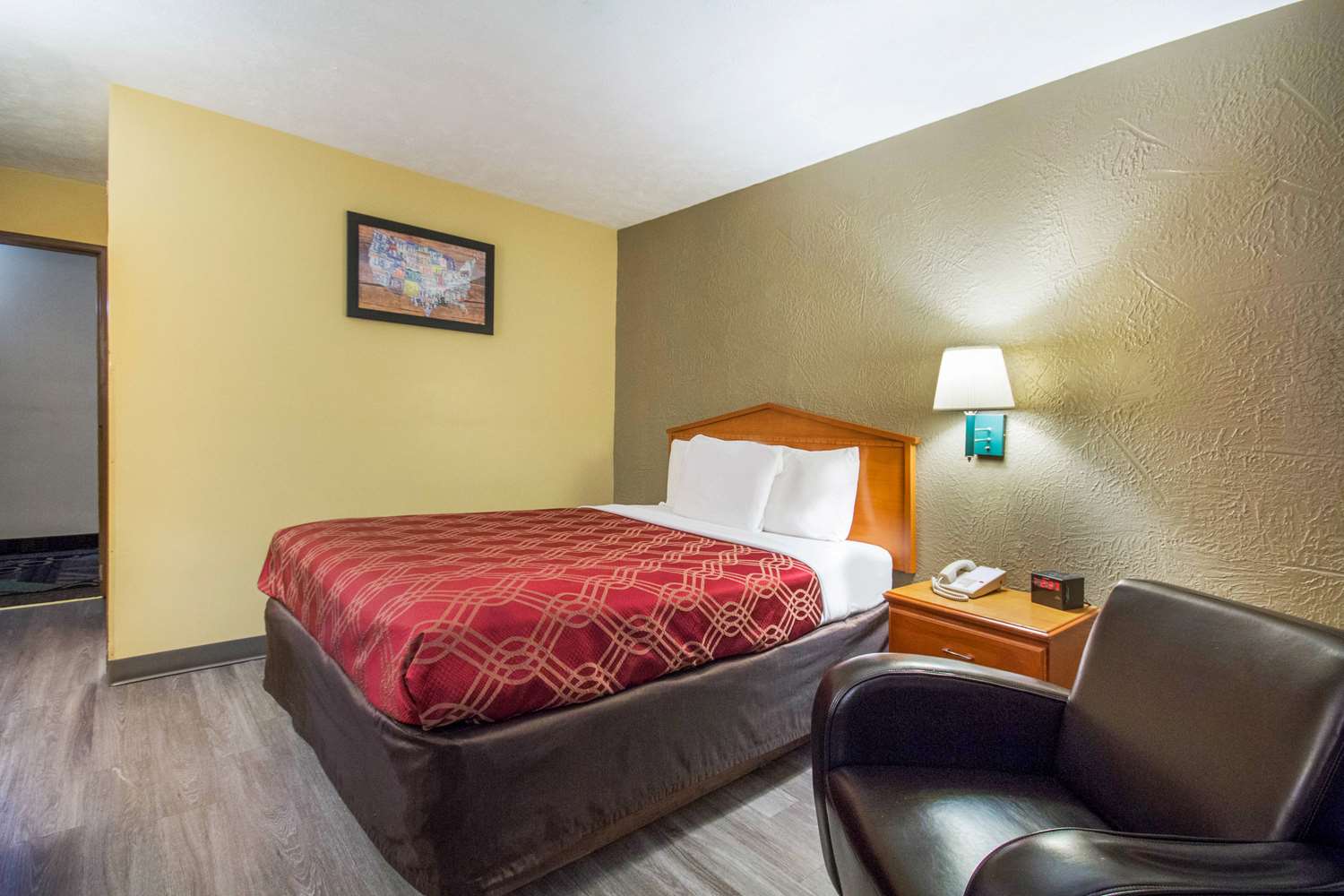Room, Queen Bed