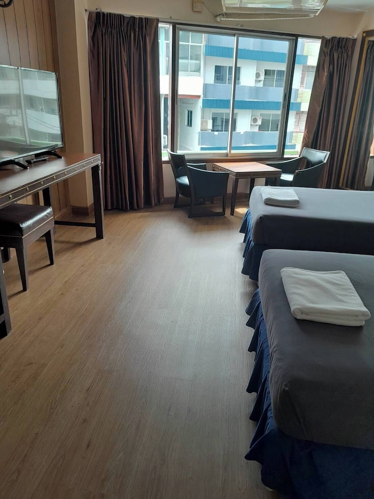 Marine Plaza Hotel Pattaya 19/50