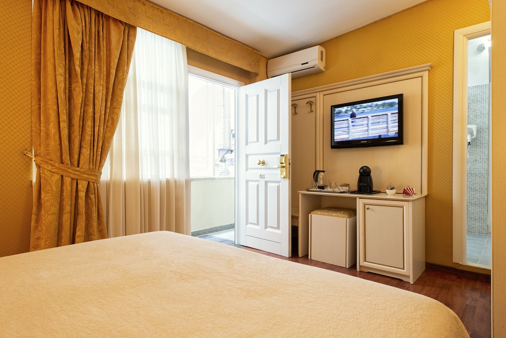 Canova Rooms 10/42
