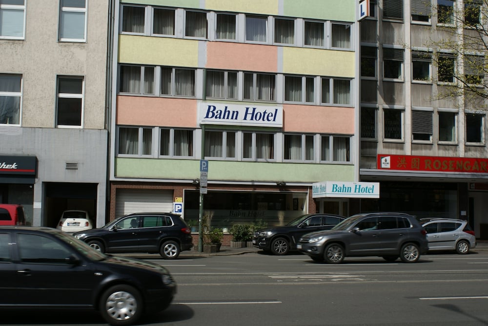 Bahn Hotel Dusseldorf 3/41