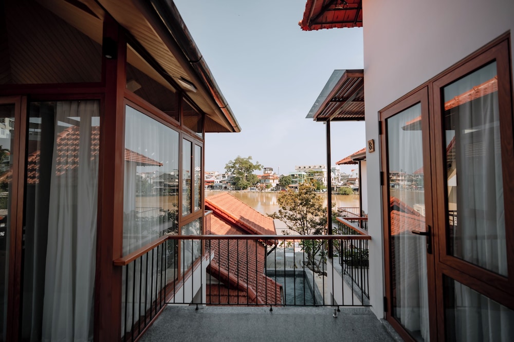 Hue Riverside Villa 5/50