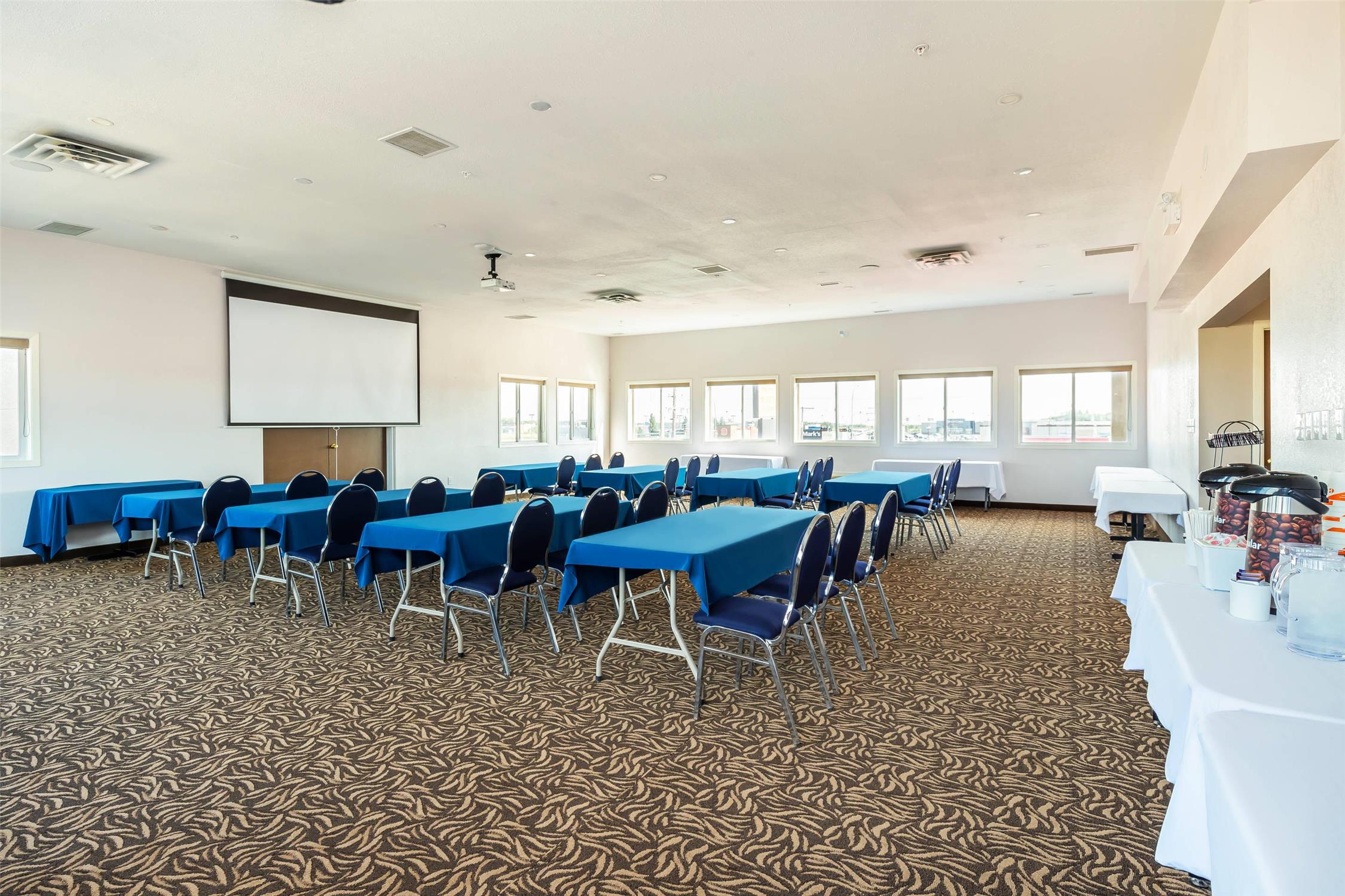 Comfort Inn & Suites Yorkton, SK 17/19