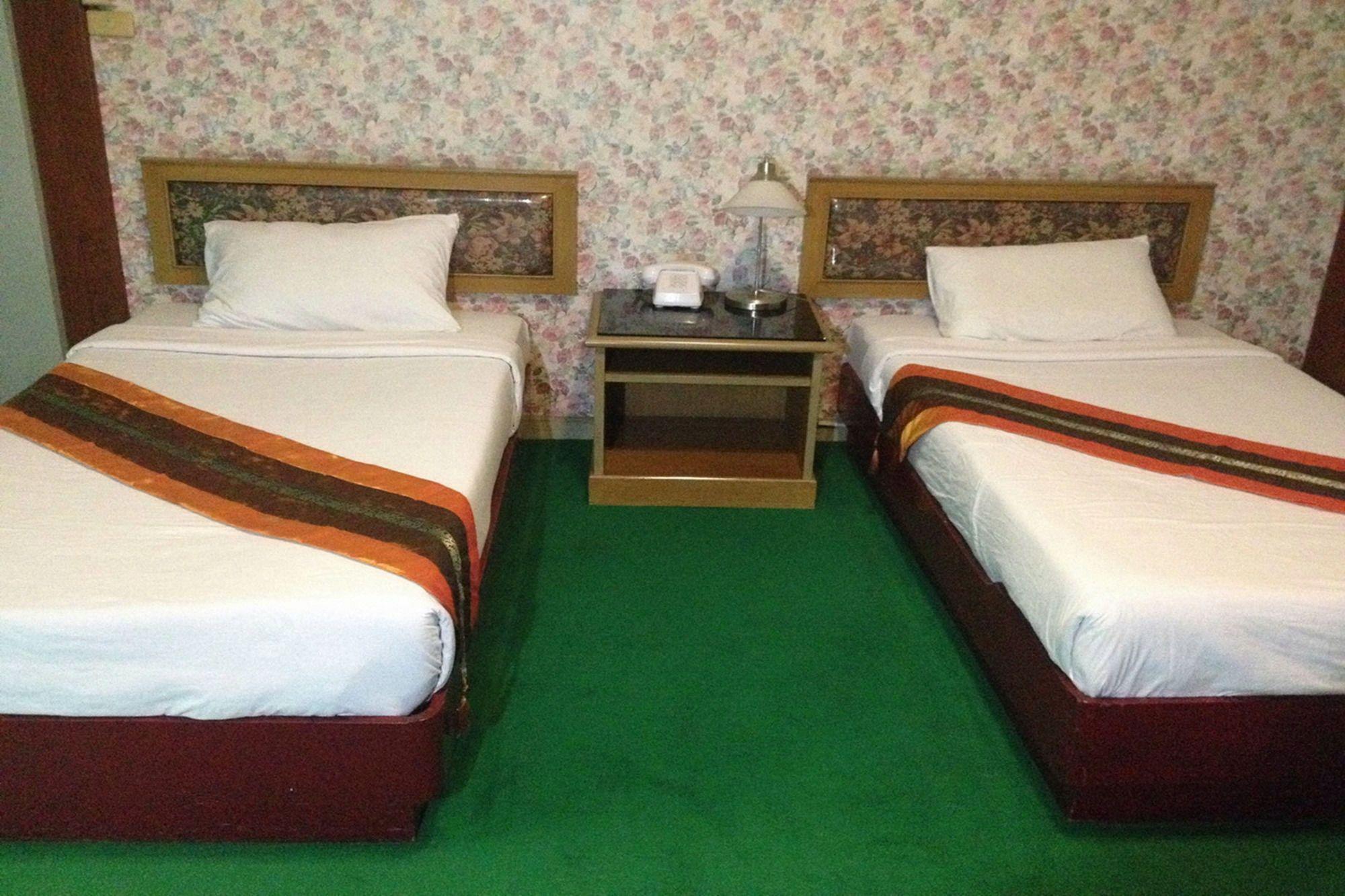 Chao Phya Grand Hotel 27/64