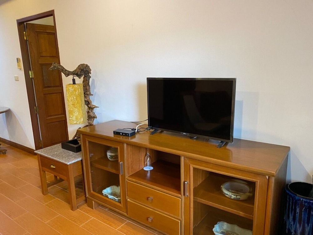 Sailom Resort Bangsaphan 7/55