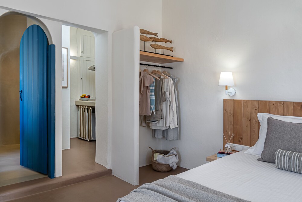 Nalas Cave Suite - Adults Only 10/50