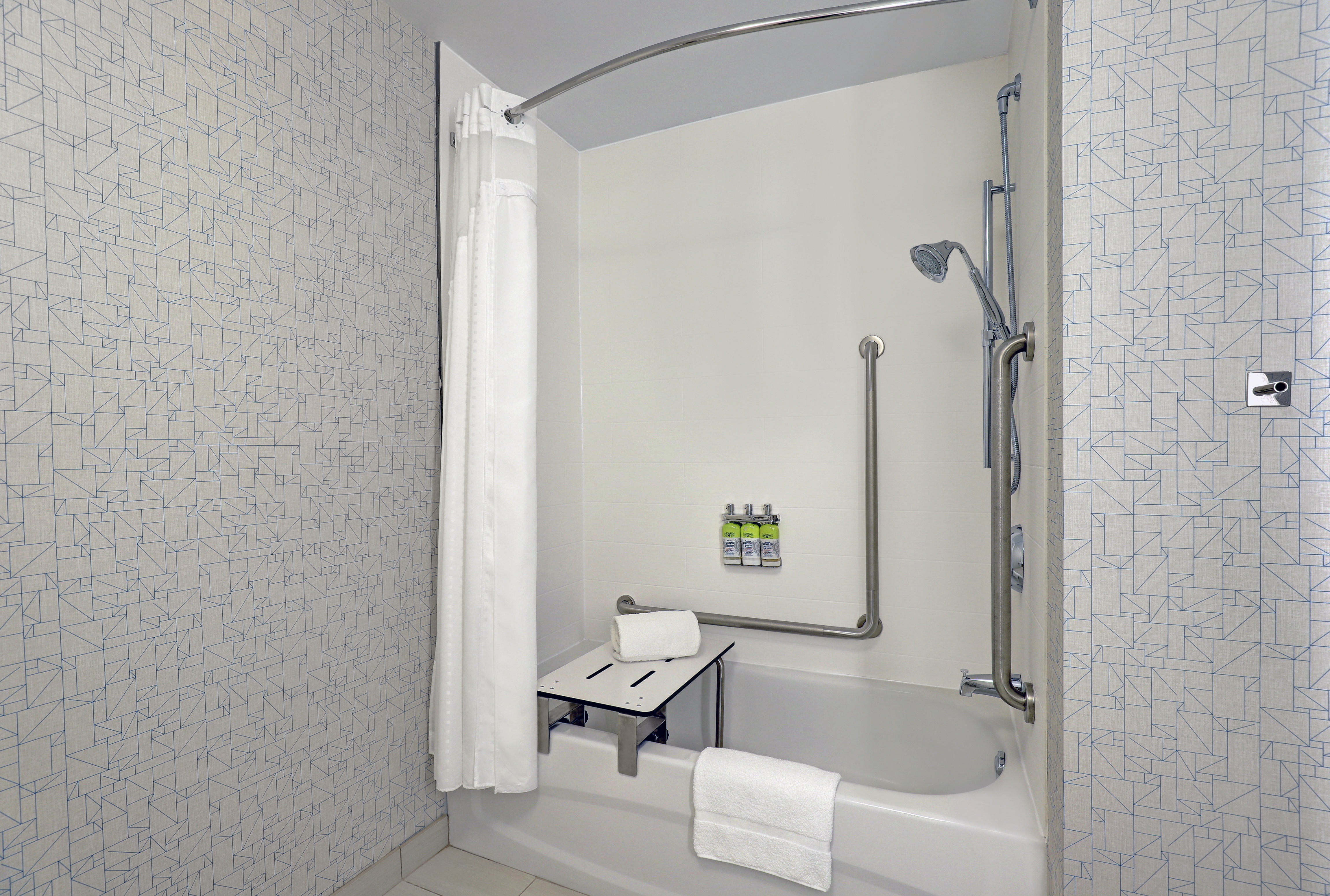 Holiday Inn Express Kingston West 59/60